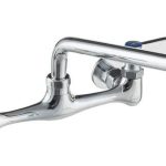 Llave con Montaje de Pared con Centro de 8" y Grifo de 12" para Fregadero