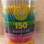 Molde desechable para cupcake colores claros varios 2" dia. PAQ150und