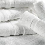 EUROCLASSIQUE: Alfombra de Baño 22"x34" Blanca